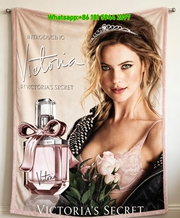 Victoria by Victoria's Secret Print Fleece Throw Blanket V086